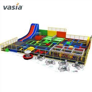 Parque de trampolins colorido personalizado